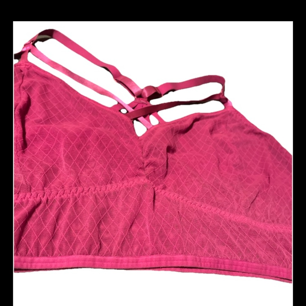 💜Torrid Fushcia Strappy Slip On Over head Unlined Wireless Bralette Size:4